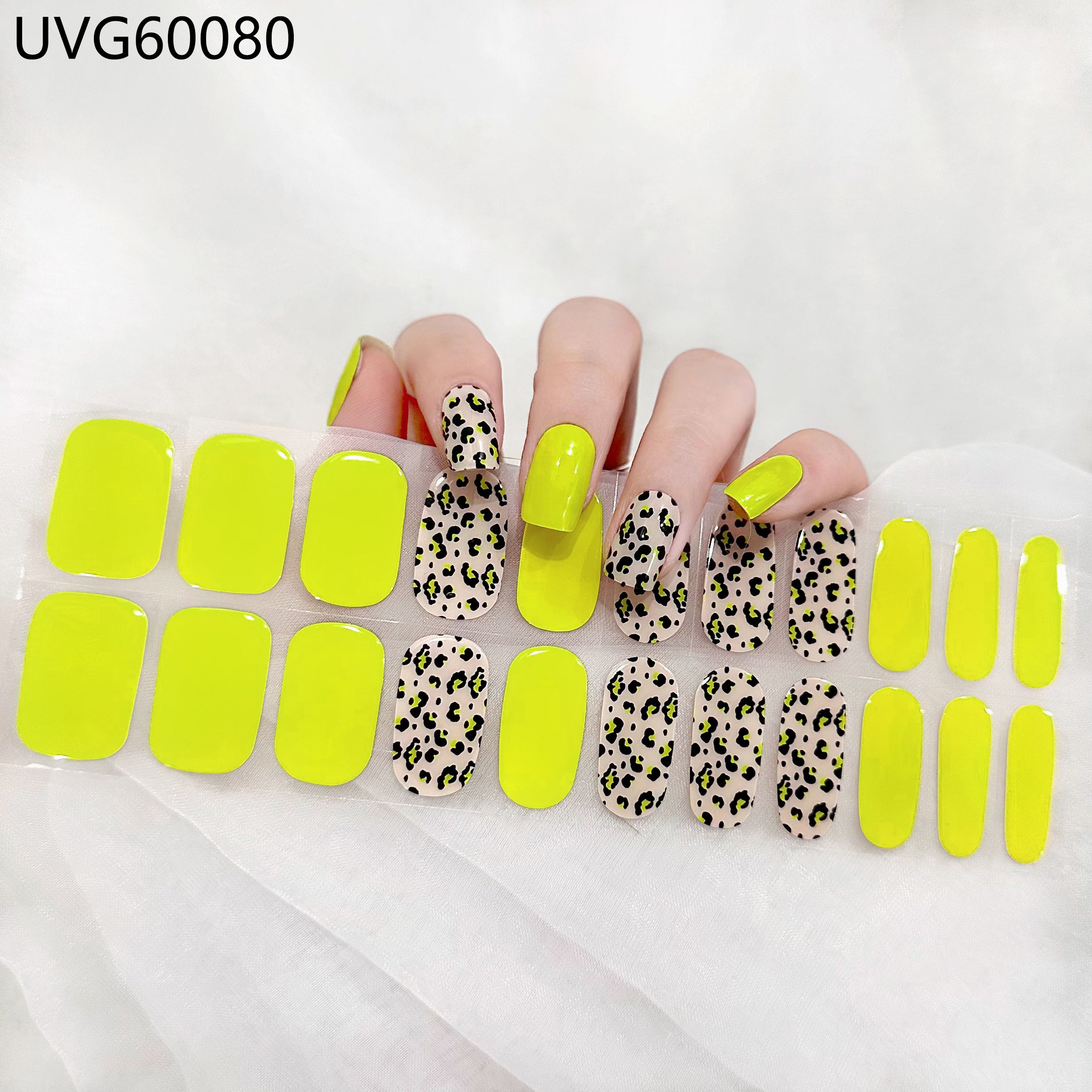 Gentle leopard print- UVG60080