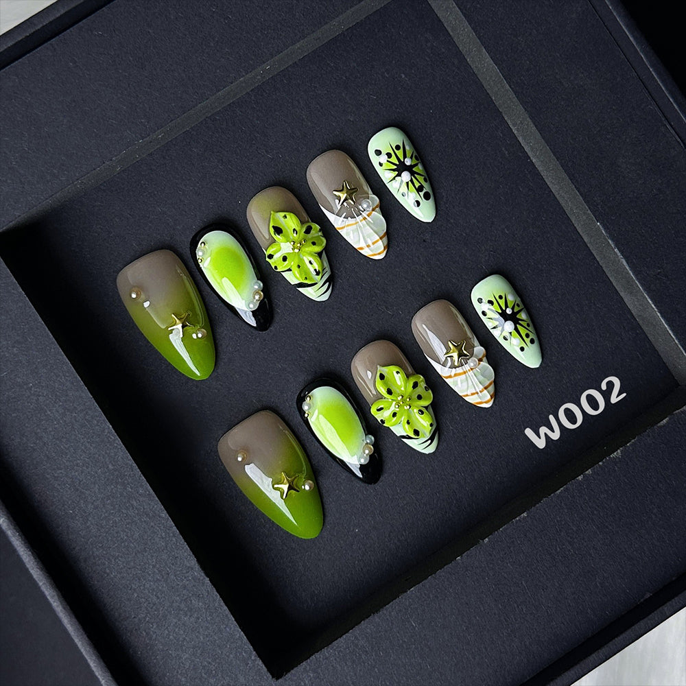 Glow Oasis-Handmade Nails
